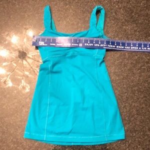 Lululemon tank top with built in bra fitted